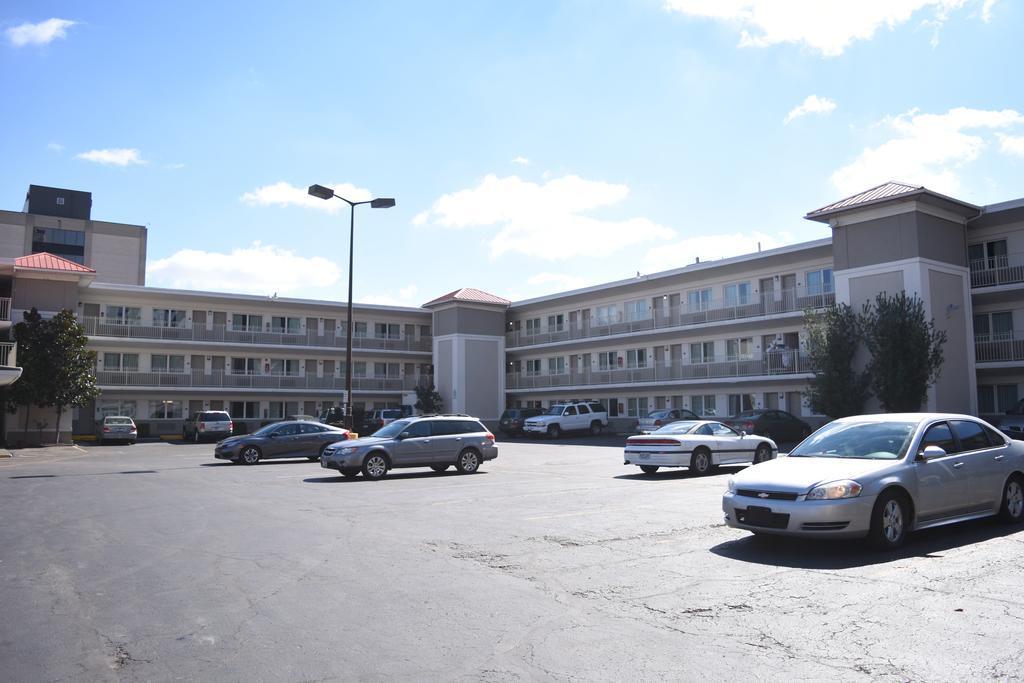 Econo Lodge Downtown Louisville Zewnętrze zdjęcie